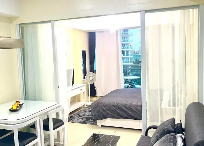 Positano Tower View With Ps4 - Azure Paranaque * Manila
